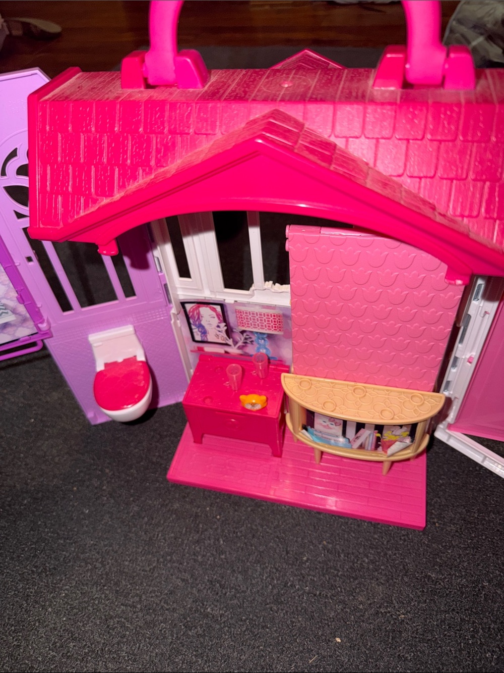 Barbie Hot Pink Foldable Playhouse with Peach Shelf Accent